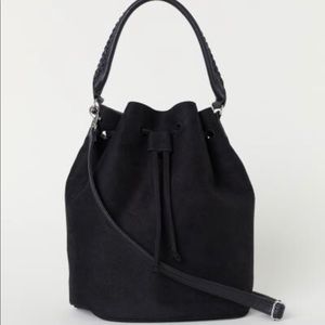 Bucket bag